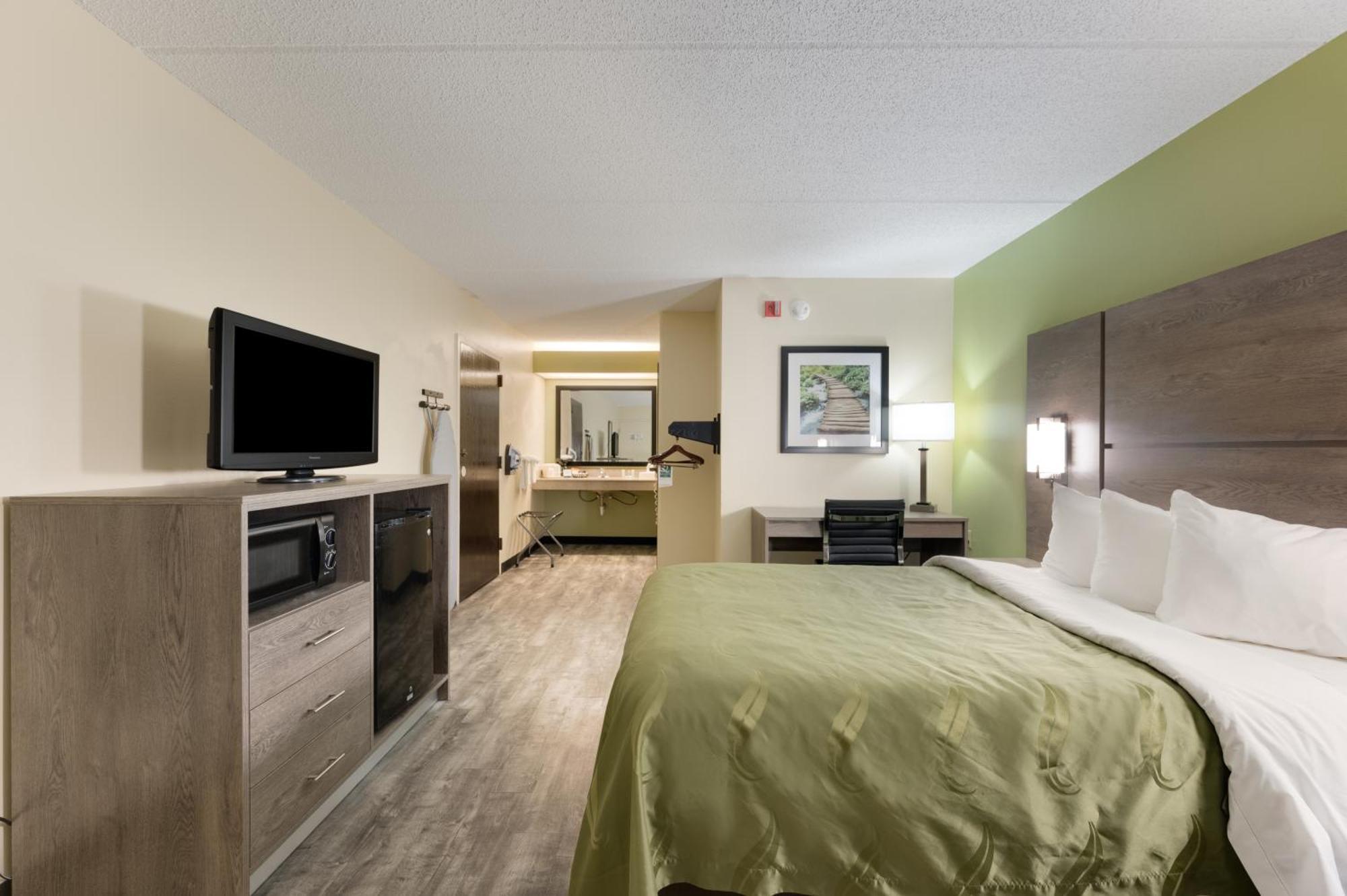 Double Room - Accessible/Smoking,1210878484:JPEG