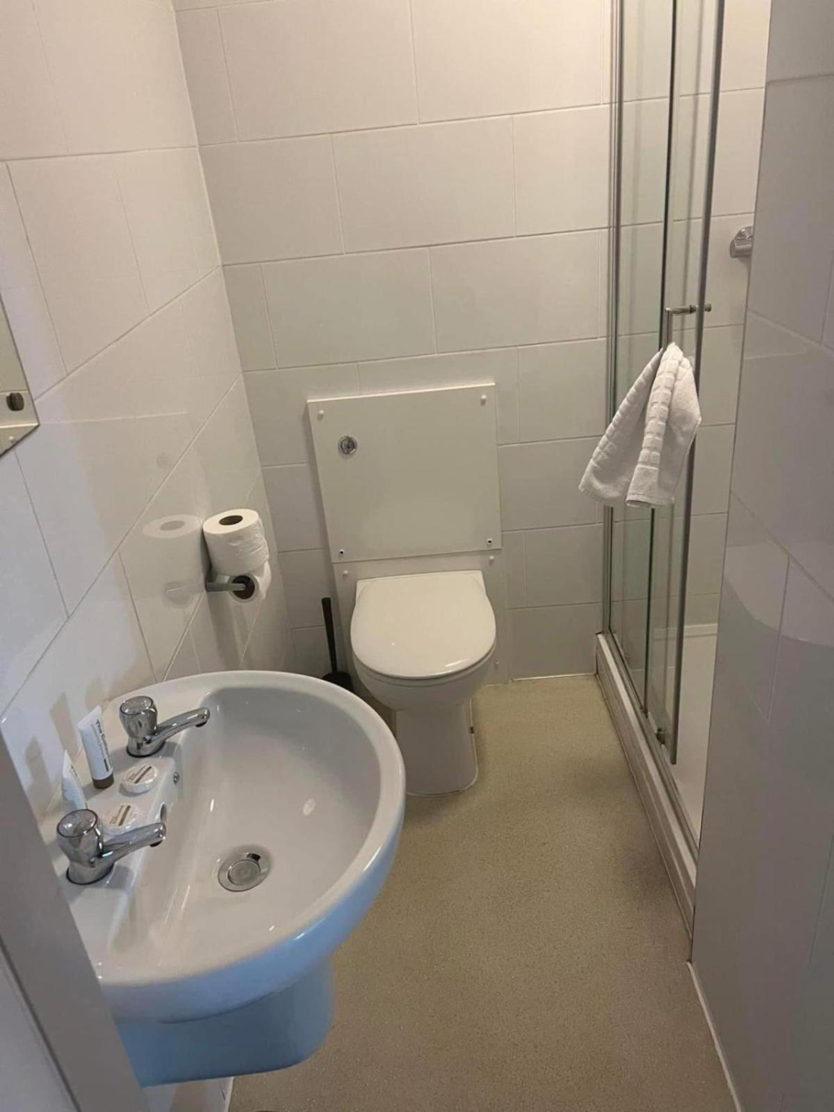Double Room,1771570262:JPEG