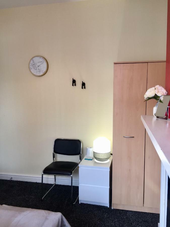 Budget Double Room,819091289:JPEG