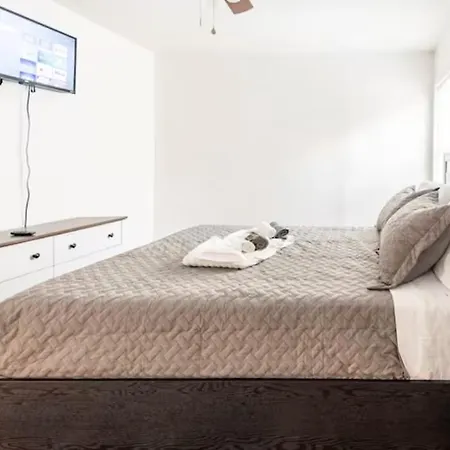 A Place To Escape A Room Within A House-2